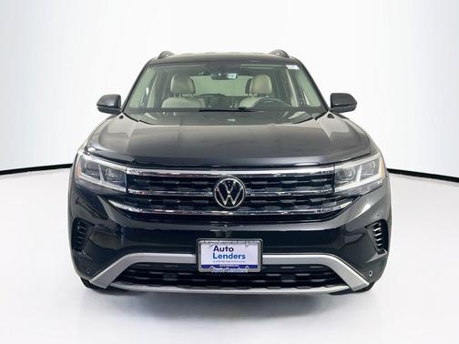 Deep Black Pearl 2022 Volkswagen Atlas 3.6L SE w/Technology