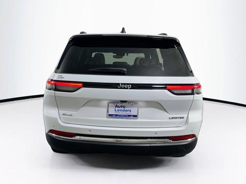 Bright White Clearcoat 2023 Jeep Grand Cherokee Limited