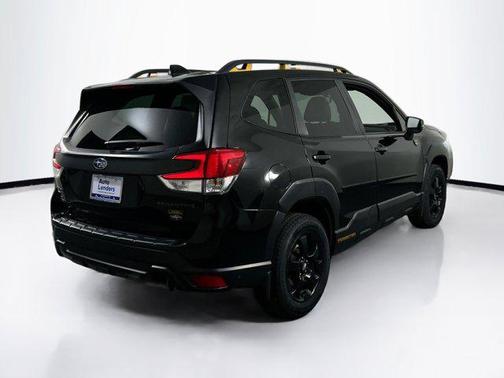 Crystal Black Silica 2022 Subaru Forester Wilderness