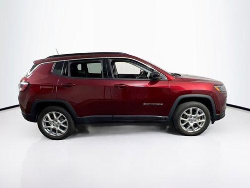 Velvet Red Pearlcoat 2022 Jeep Compass Latitude Lux