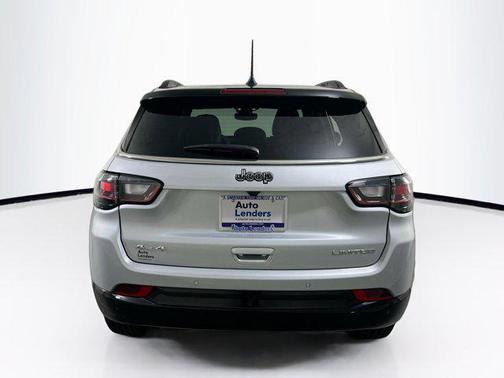 Silver Zynith Metallic Clearcoat 2024 Jeep Compass Limited