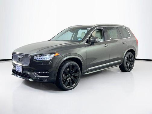 2022 Volvo XC90 T6 Inscription
