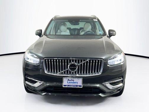 2022 Volvo XC90 T6 Inscription