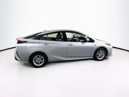 Classic Silver Metallic 2018 Toyota Prius Prime Premium