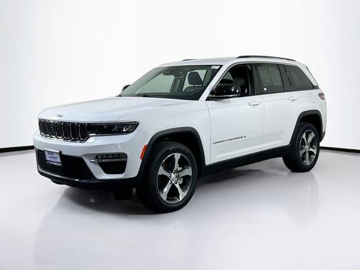 Bright White Clearcoat 2023 Jeep Grand Cherokee Limited
