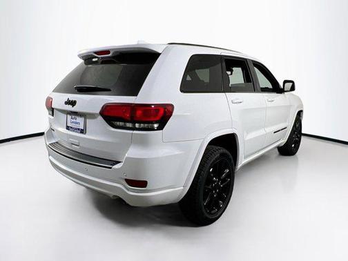 2022 Jeep Grand Cherokee Laredo