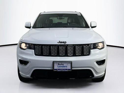 2022 Jeep Grand Cherokee Laredo