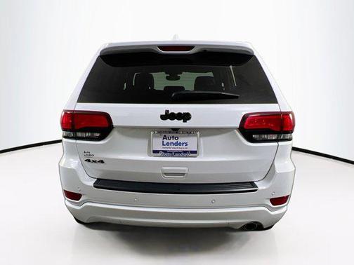 2022 Jeep Grand Cherokee Laredo