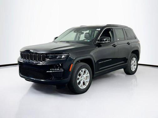 Diamond Black Crystal Pearlcoat 2023 Jeep Grand Cherokee Limited