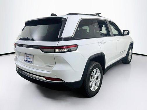 Bright White Clearcoat 2023 Jeep Grand Cherokee Limited
