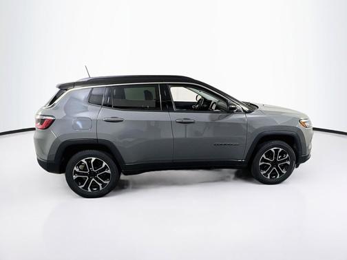 Sting-Gray Clearcoat 2022 Jeep Compass Limited