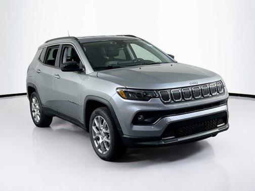Billet Silver Metallic Clearcoat 2022 Jeep Compass Latitude Lux