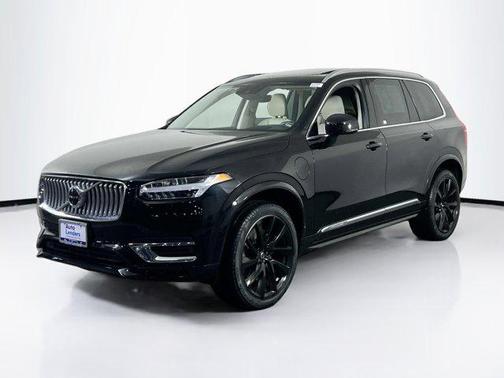 Onyx Black Metallic 2022 Volvo XC90 Recharge Plug-In Hybrid T8 Inscription Expression 6 Passenger