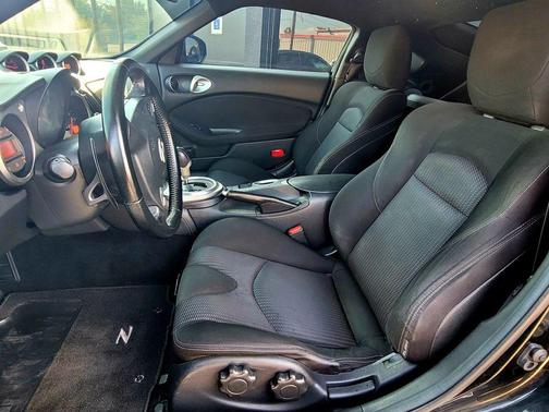 2012 Nissan 370Z Base