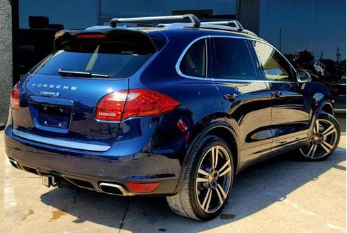 Blue 2012 Porsche Cayenne S