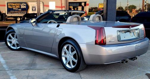 2005 Cadillac XLR Base