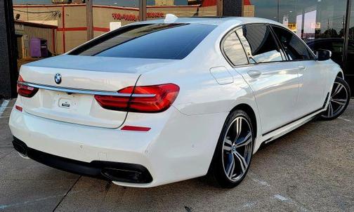 White 2018 BMW 740 i