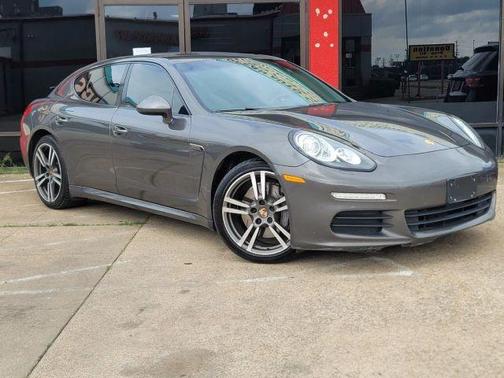2014 Porsche Panamera 4