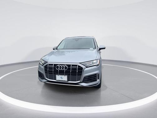 2022 Audi Q7 55 Premium Plus