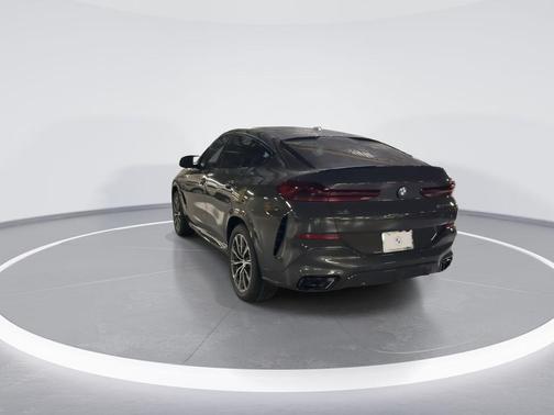 2026 BMW X6 M60i