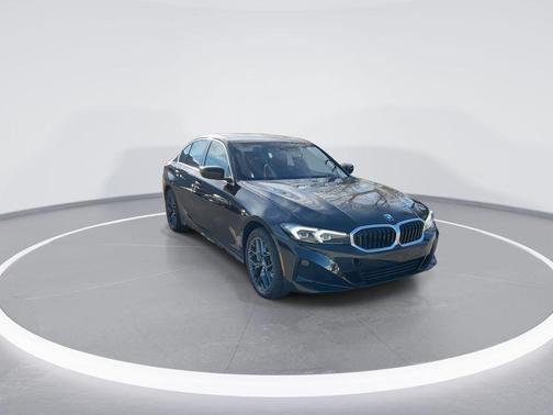2025 BMW 330 i xDrive