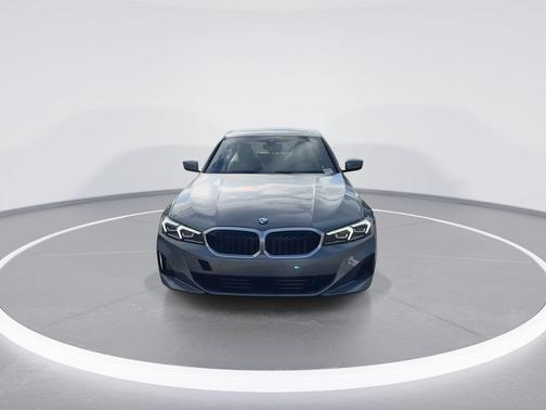 2025 BMW 330 i xDrive