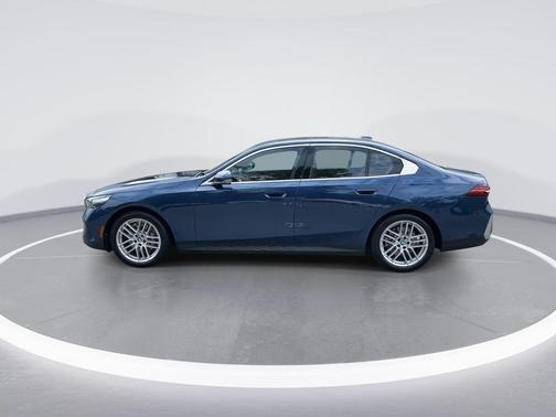 2025 BMW 530 i xDrive