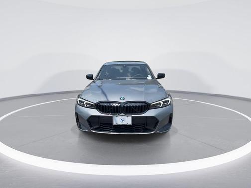 2025 BMW 330 i xDrive