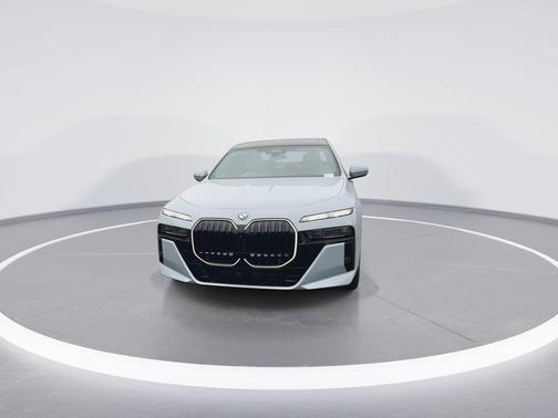 2026 BMW 760 xDrive