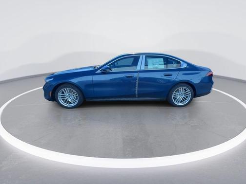 2025 BMW 530 i xDrive