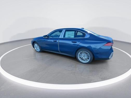 2025 BMW 530 i xDrive