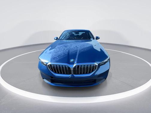 2025 BMW 530 i xDrive