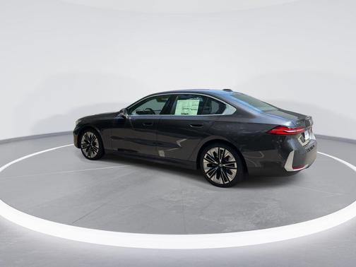 2024 BMW 530 i xDrive