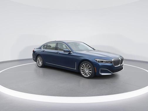 2022 BMW 740 i xDrive