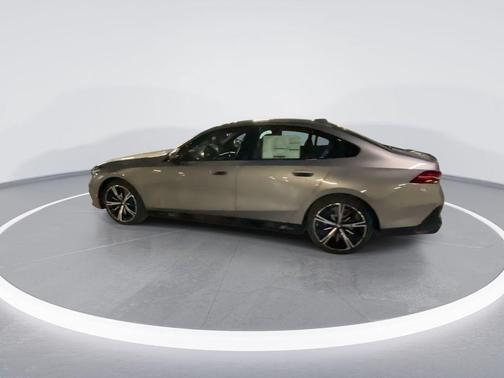 2025 BMW 530 xDrive