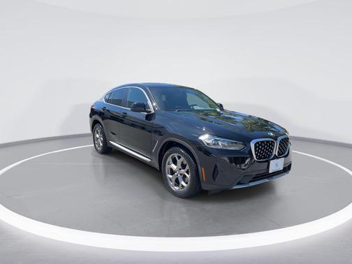 2023 BMW X4 xDrive30i