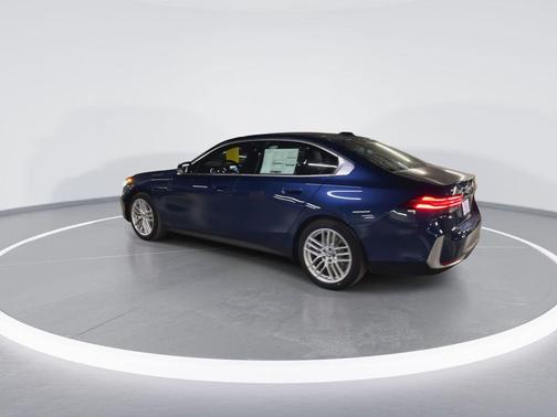 2025 BMW 530 i xDrive