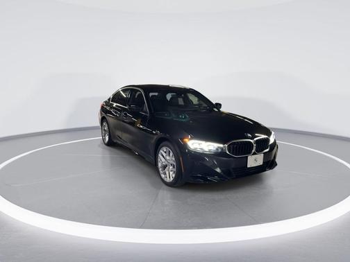 2025 BMW 330 i xDrive
