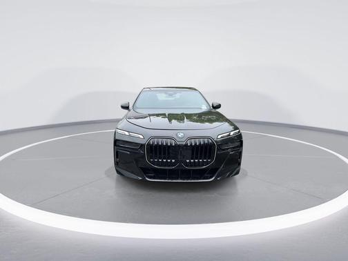 2025 BMW 760 i xDrive