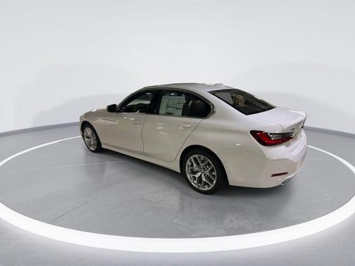 2025 BMW 330 i xDrive