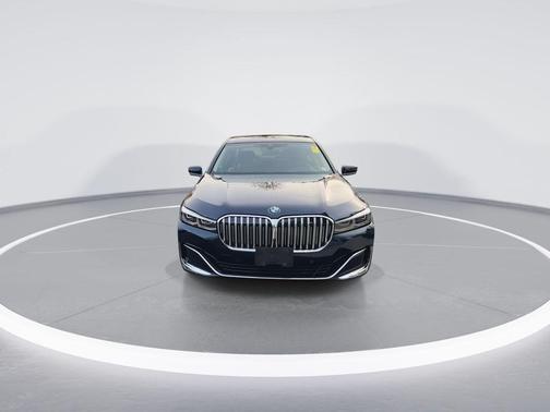 2022 BMW 750 i xDrive