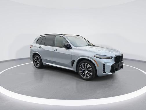 2024 BMW X5 M60i