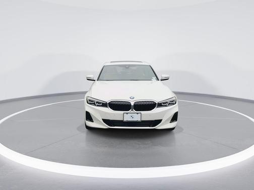 2025 BMW 330 i xDrive