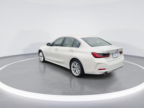 2025 BMW 330 i xDrive