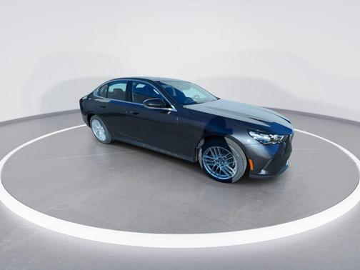 2025 BMW 530 i xDrive