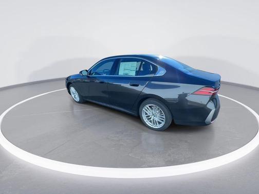 2025 BMW 530 i xDrive