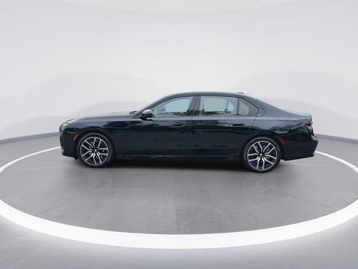 2025 BMW 740 i xDrive