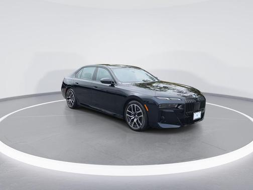 2025 BMW 740 i xDrive