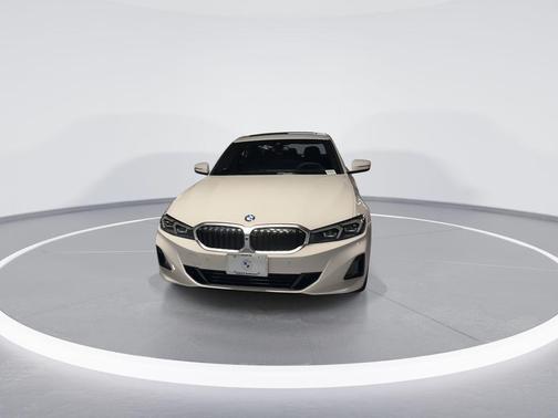 2025 BMW 330 i xDrive