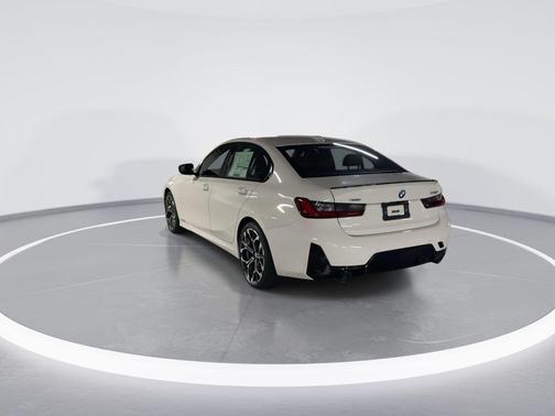 2025 BMW 330 i xDrive
